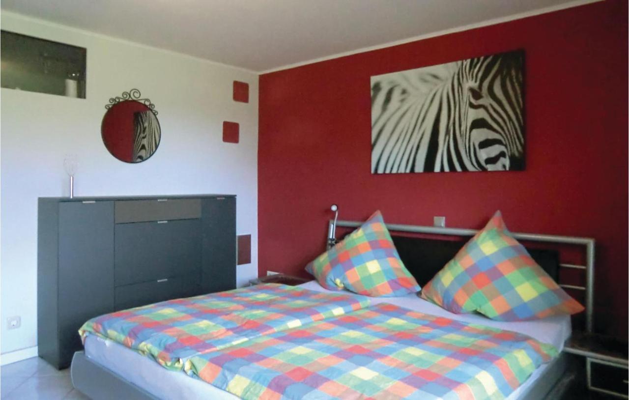 Amazing Apartment In Karlshausen With Kitchen ภายนอก รูปภาพ