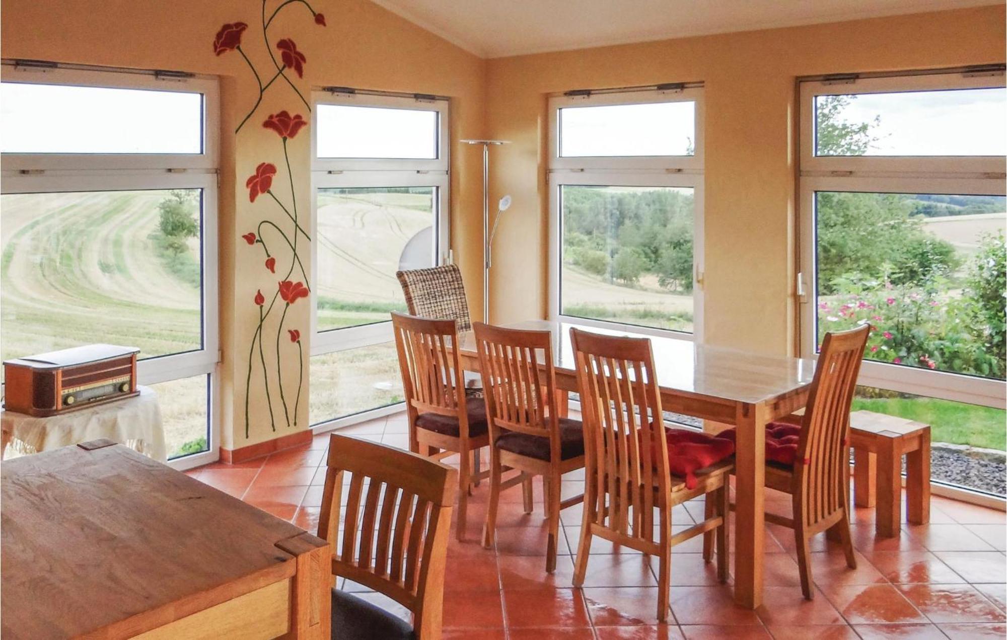 Amazing Apartment In Karlshausen With Kitchen ภายนอก รูปภาพ